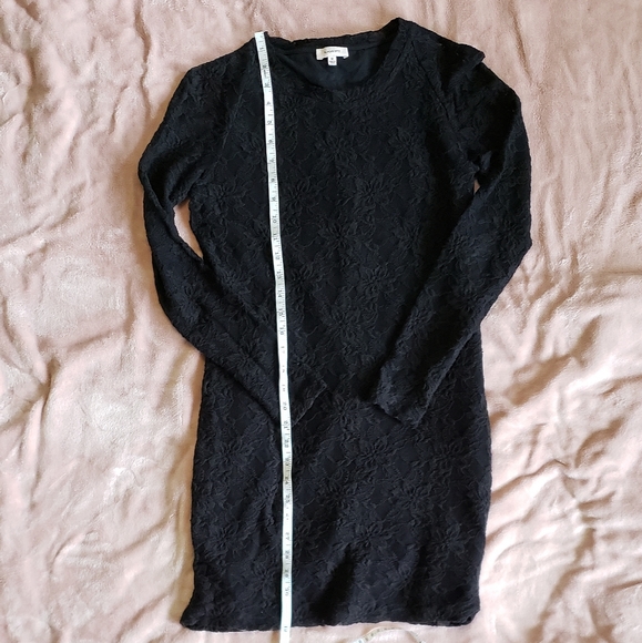 Aritzia Sunday Best Little Lace Dress - Picture 5 of 7